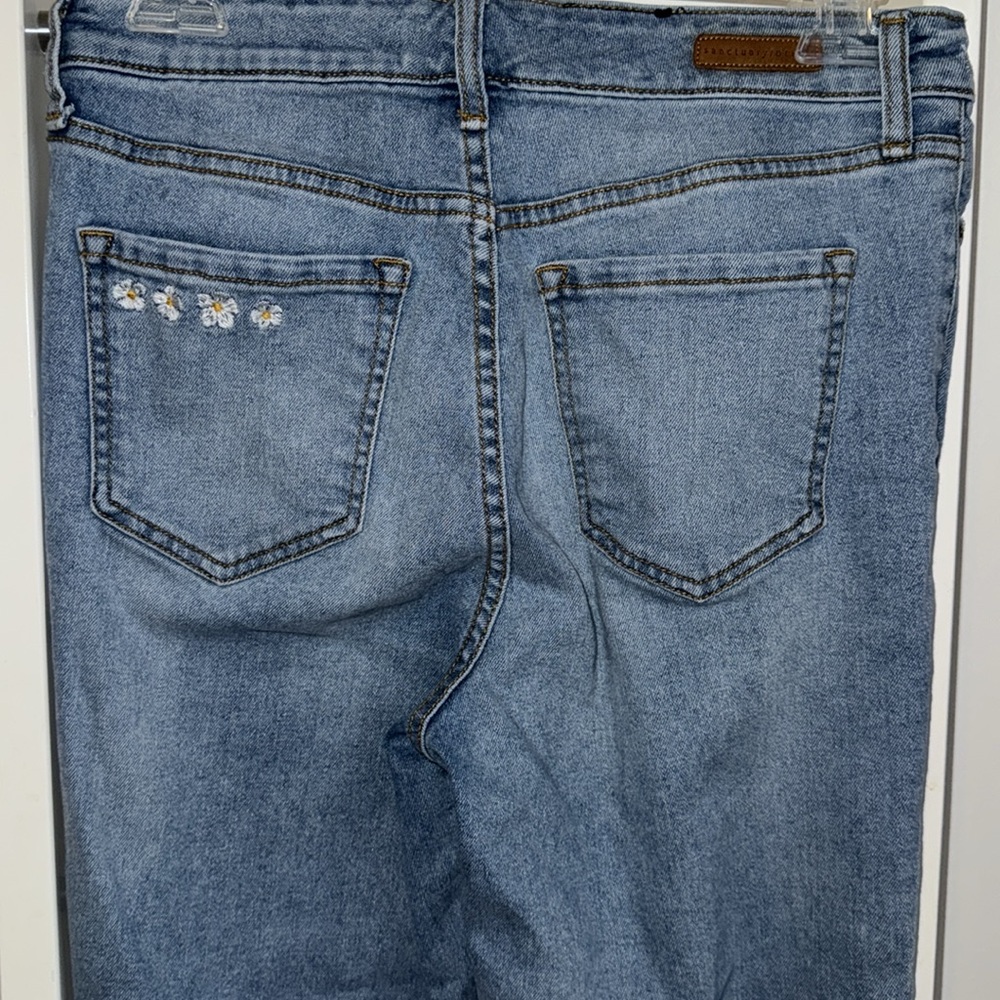 Sanctuary/Denim Modern Straight Raw Crop High Rise with Embroidered Dais… - Picture 5 of 9